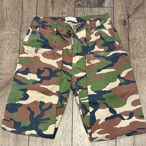 Urban Outfitters Women’s Camouflage Jeans